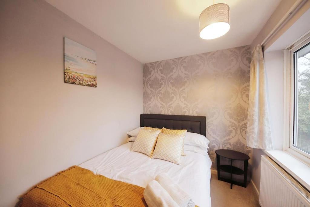 Beautiful Home Close To Town Free Netflix, Wifi Solihull Exterior photo